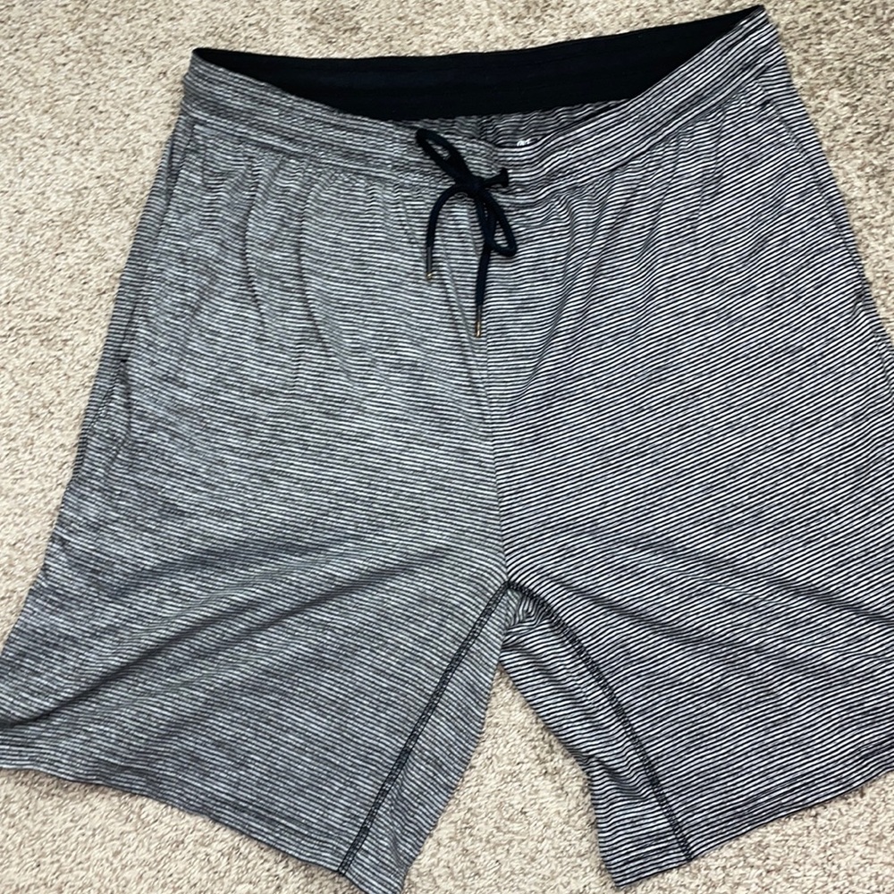 01.ALGO Shorts